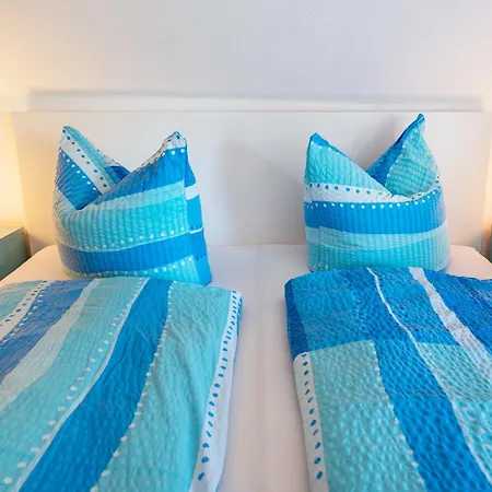 3 Apartment Groß Zicker